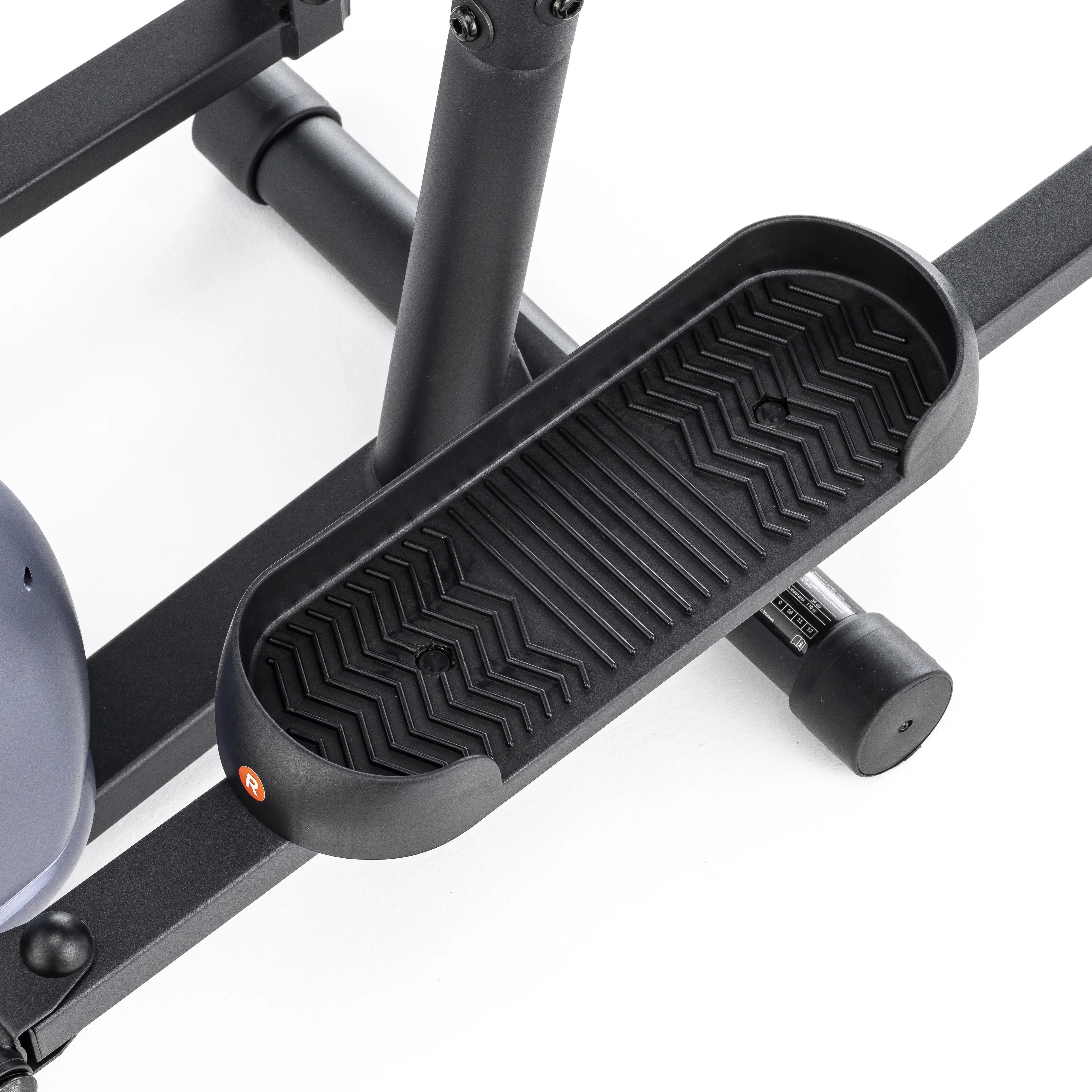 Эллиптический тренажер CARBON FITNESS E20