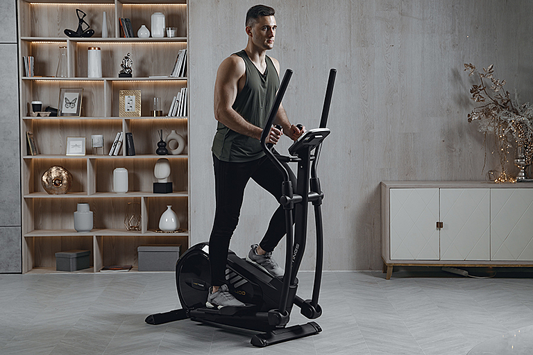 Эллиптический тренажер Hasttings FS400B SPARTA (Black)