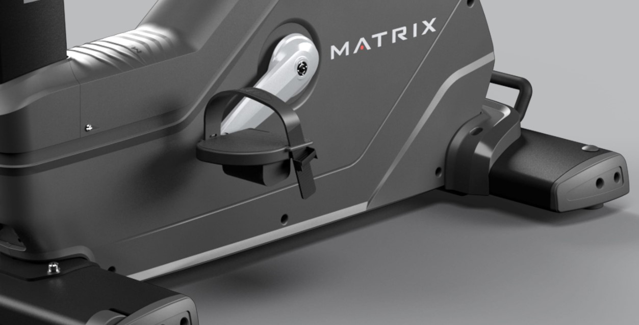 Горизонтальный велотренажер MATRIX Endurance с консолью Touch Base